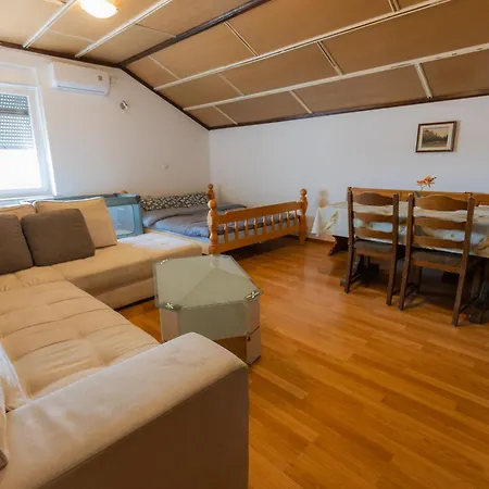 Kozarje Πανσιόν Λιουμπλιάνα