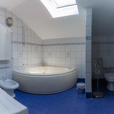 Kozarje Gostinjska kuća *