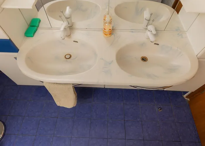 Kozarje Hiša za goste *