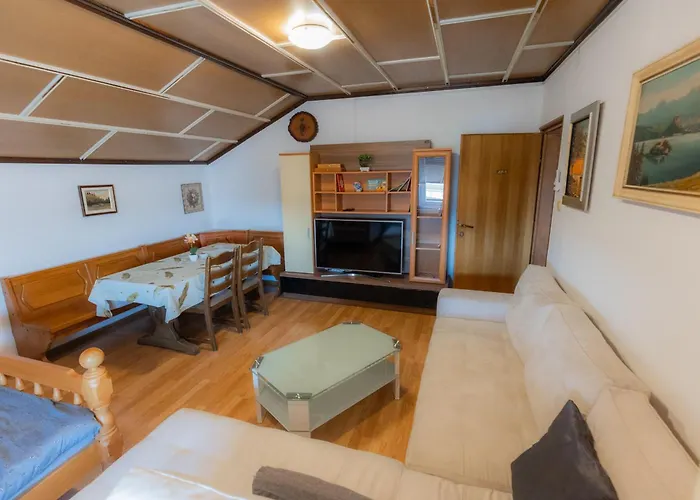 Kozarje Hiša za goste Ljubljana