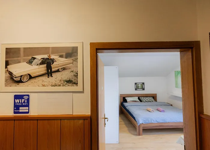 بيت ضيافة Kozarje