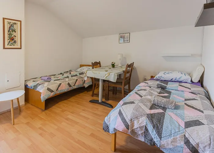 Kozarje Hiša za goste