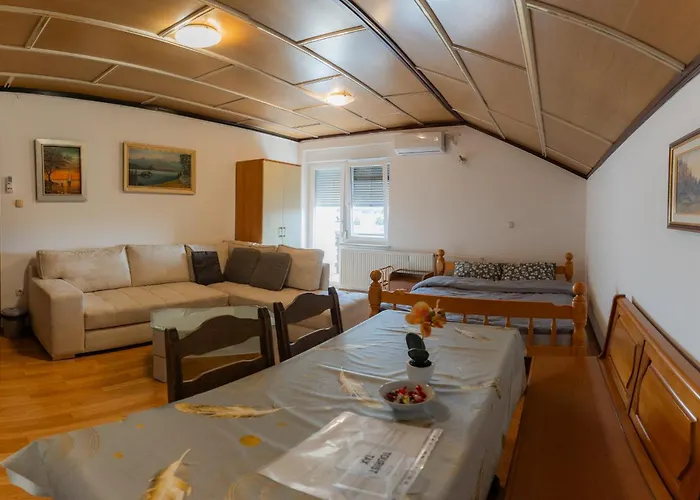 Hiša za goste Kozarje